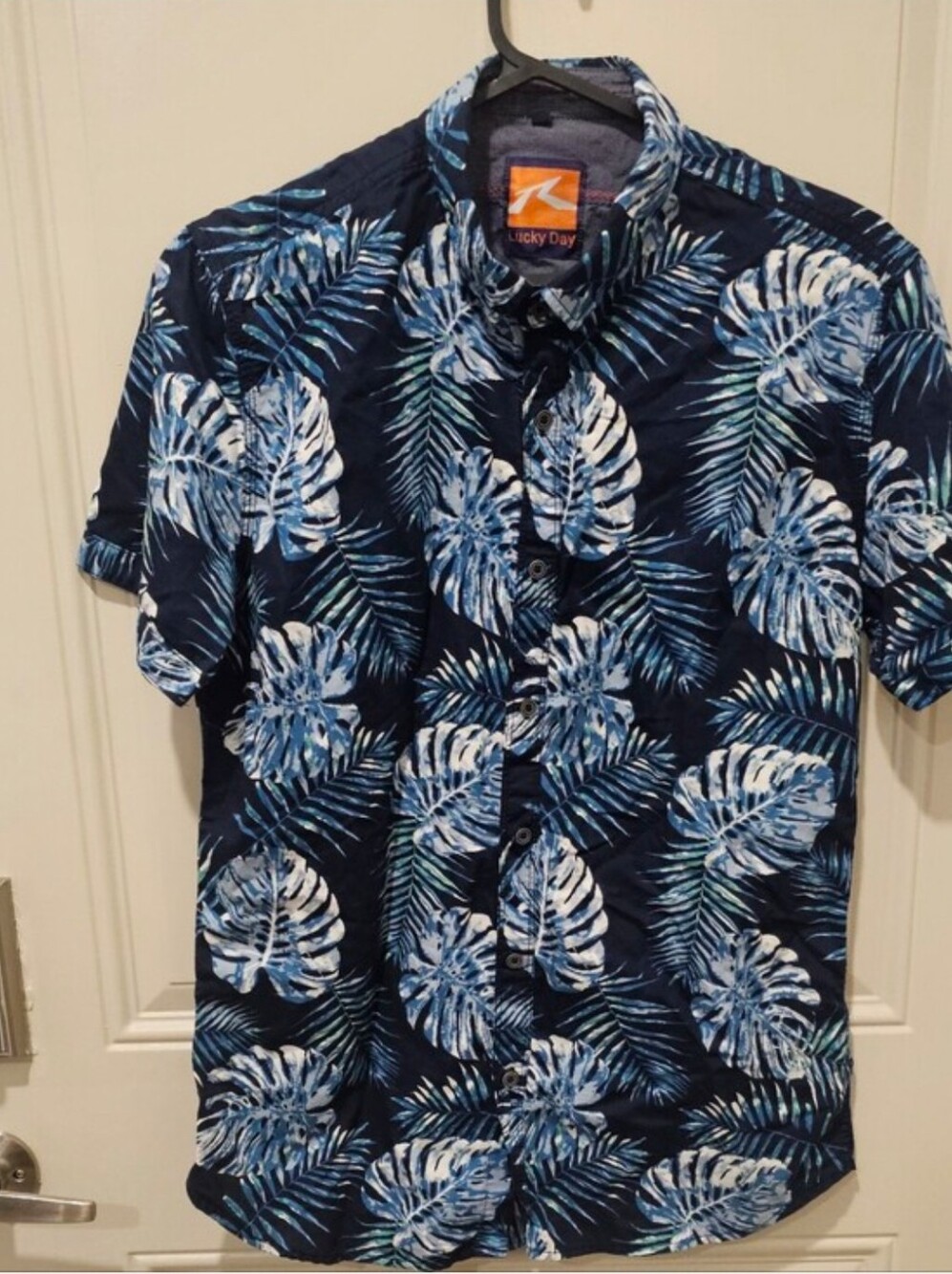 Men's Navy Blue Tropical Print Short-Sleeve Shirt